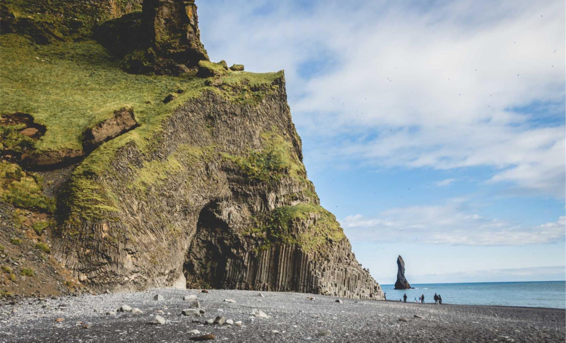 VX账号买卖：实名制在国内外的应用情况。