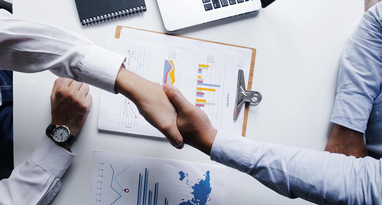 小鸟云实名账号：轻松微薄APP详情下载教程